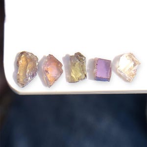 Natural Tanzanite Zoisite Crystal Lot, Multi Color Tanzanite Raw, 5 Piece Tanzanite Rough, 3.10 Carats Unheated Tanzanite Crystal For Gift.