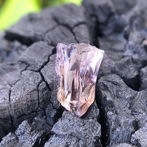 Natural Unheated Tanzanite, Rainbow Fire Tanzanite Crystal Raw, Loose Tanzanite Rough, Zoisite Rough Tanzanite, Brown Purple Color Tanzanite