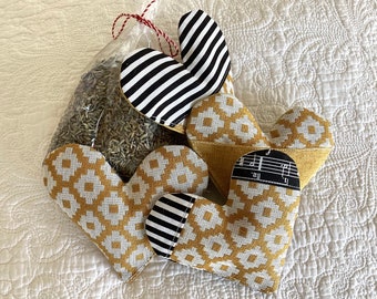 4 coeurs de lavande bio jaune/noir/blanc patchwork cadeaux durables coeurs parfumés cadeau pour anniversaire de mariage souvenir de la fête des mères