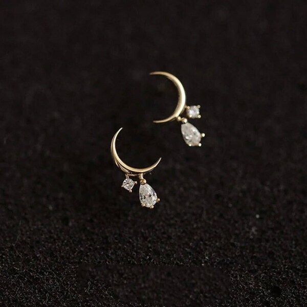 Hena Minimalist Sterling Silver Multicolor Crescent Moon Stud Earrings - Gold