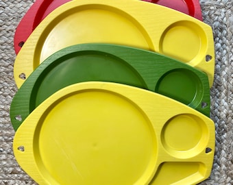 Vintage 1970's Plastic Picnic Plates