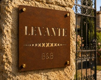 Enseigne carrée personnalisée en acier Corten | Découpe laser | Villa, chambre d'hôtes, maison de vacances | Enseigne perforée personnalisée en acier Corten