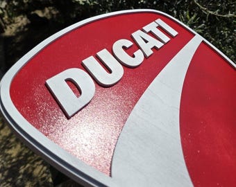 Logo in legno Ducati, Decorazione da Parete Ducati, Regalo Ducati, Regalo Moto