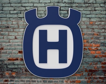 Logo in legno Husqvarna, Decorazione da Parete Husqvarna, Regalo Husqvarna, Regalo Moto