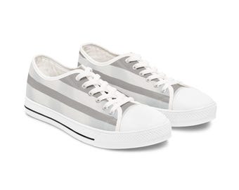 Klassieke lage sneaker met lichtzilverstrepen