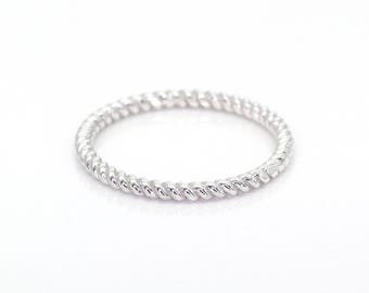 Twist Band | 14k Solid Gold Band | 1.7MM Band