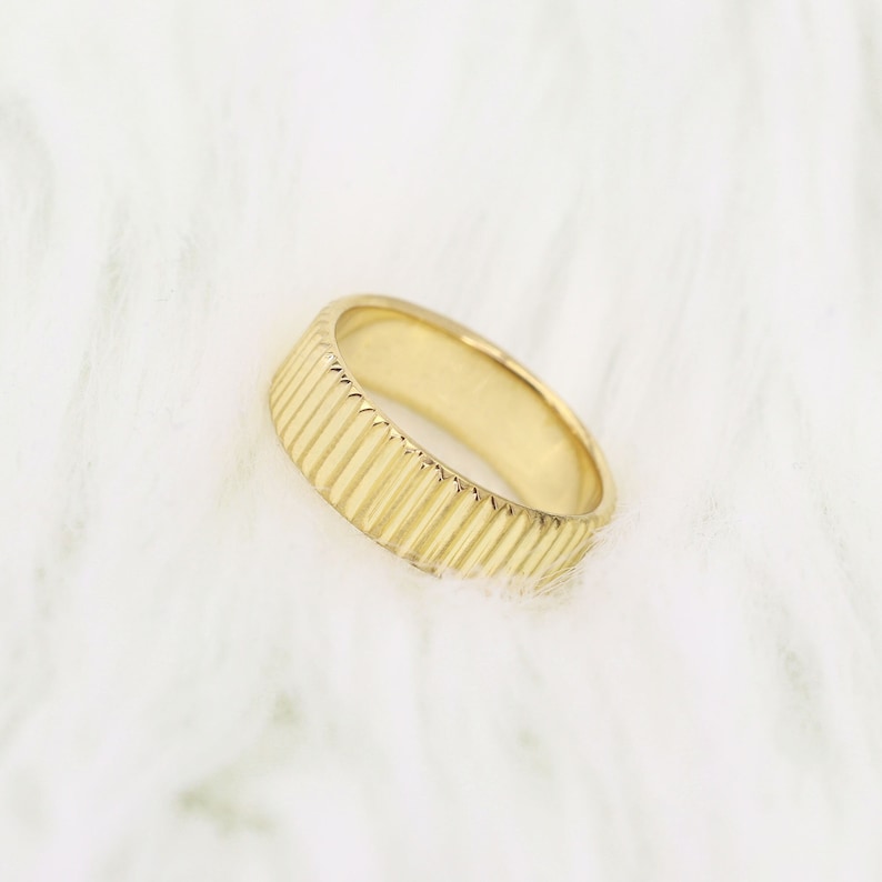 14k Vertical Lines Band 5.2MM Geometric Band Vertical Grooves Real Gold Band Vintage Ring Rose Gold Ribbed Ring Stackable Ring image 1