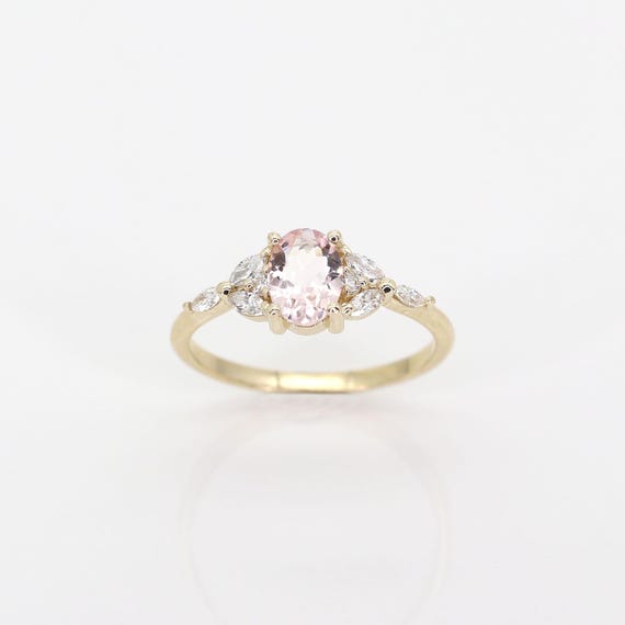 14k オーバル モルガナイト エンゲージリング | 7 x 5 MM 天然