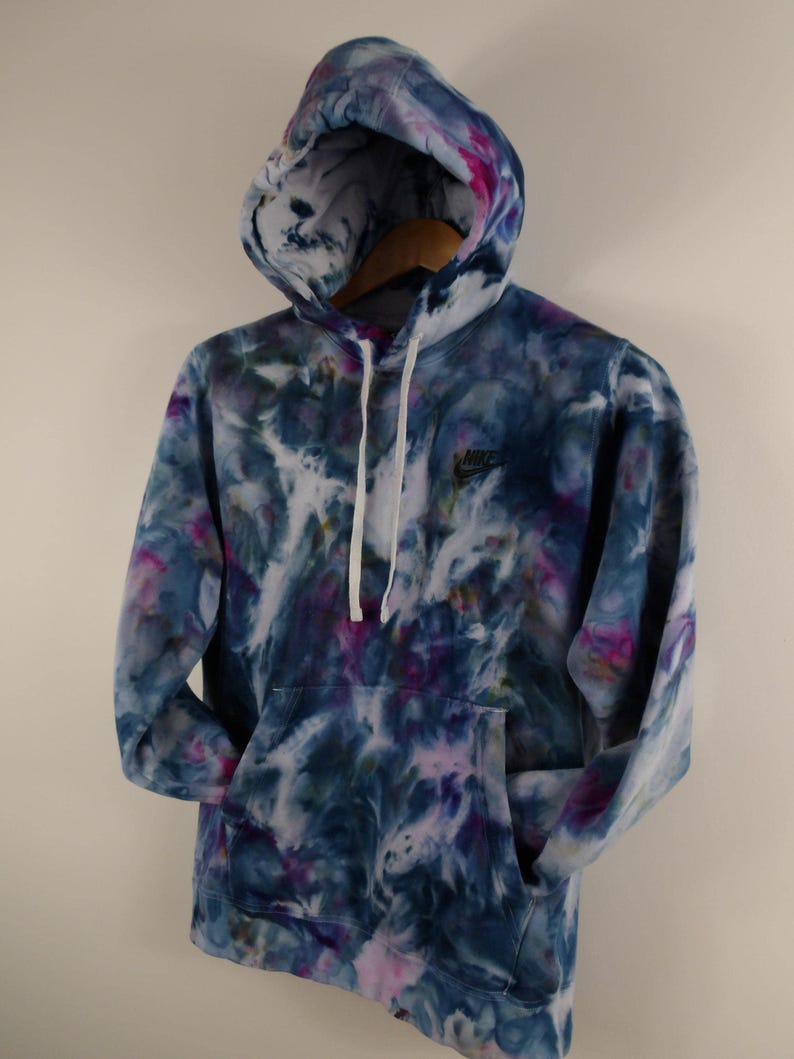 SMALL Upcycled Nike Tie-Dye Hoodie, Hand-Dyed Blues & Pink Bild 9