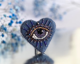 Evil eye brooch, embroidered eye heart pin, hand embroidery jewelry, protective eye talisman pin