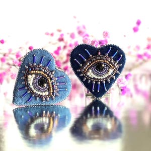 Evil eye brooch for woman embroidered eye heart pin brooch hand embroidery jewelry protective eye talisman pin