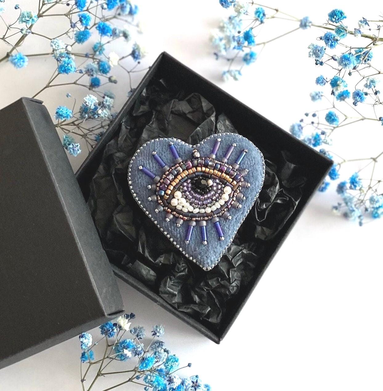 Evil eye brooch, heart brooch, denim blue velvet brooch, embroidered eye, protective eye amulet, talisman pin
