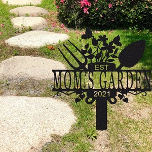 Custom Garden Stake Sign,Mom&#39;s Garden Sign,Garden Name Sign,Garden Metal Art,Personalized Garden Decor,Yard Decor,Garden Sign With Stake