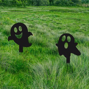 Halloween Ghost  Stake Sign,Sign with Stakes,Halloween Gift,Halloween decor,Halloween Yard Decor,Porch Decor,Garden Decor,Ghost Yard Stake