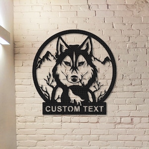 Howling Wolf Sign,Custom Wolf Wall Decor,Wolf Wall Decor,Wolf name sign,Animal Sign,Personalized hunting sign,Hunter Gift,Wolf Gift