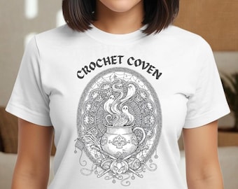 Maglietta Crochet Coven: Maglietta grafica Witchy Yarn Lover