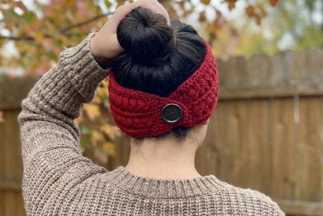 39 Crochet Button Patterns and Projects That Show Them Off 25 Button Closure Wheat Stitch Crocheted Headband/Ear Warmer