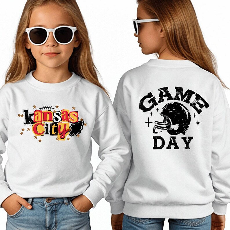 Kansas City Game Day Hoodie and Sweatshirt | Kansas City Sundays Front & Back Design | Vintage Football Fan Sweater afbeelding 4