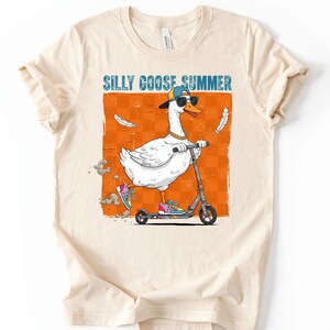 Silly Goose Summer Shirt – Funny Retro Goose Tee – Cute Summer Vibes T-Shirt – Cottagecore Animal Shirt – Trendy Silly Goose Gift