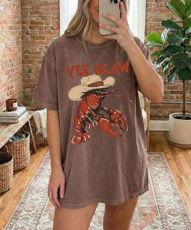 Comfort Colors® Lobster Cowboy Shirt, Trendy Yee Claw Tee, Funny Lobster Shirt, Western Beach Top Amalfi Coast Trip, Tomato Girl Summer image 3