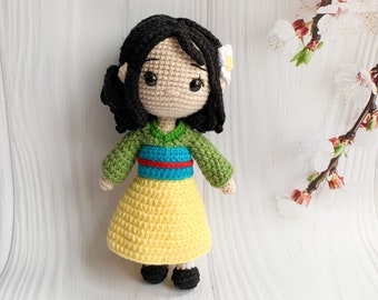 Mulan Princess Crochet Doll, Giocattolo Amigurumi, Peluche lavorato a maglia e imbottito, Regalo per lei, Baby Shower, Babbo Natale segreto, Natale, Idee regalo di Natale