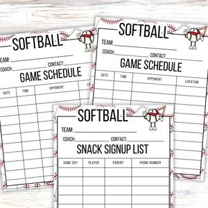 Könnte beinhalten: Drei bedruckte Blätter mit Softball-Motiv und einem Rand aus rot genähten Basebällen. Zwei Blätter sind als Softball Game Schedule beschriftet, mit Feldern für Team, Trainer, Kontakt, Datum, Uhrzeit, Gegner und Ort. Ein Blatt ist eine Snack Signup List.
