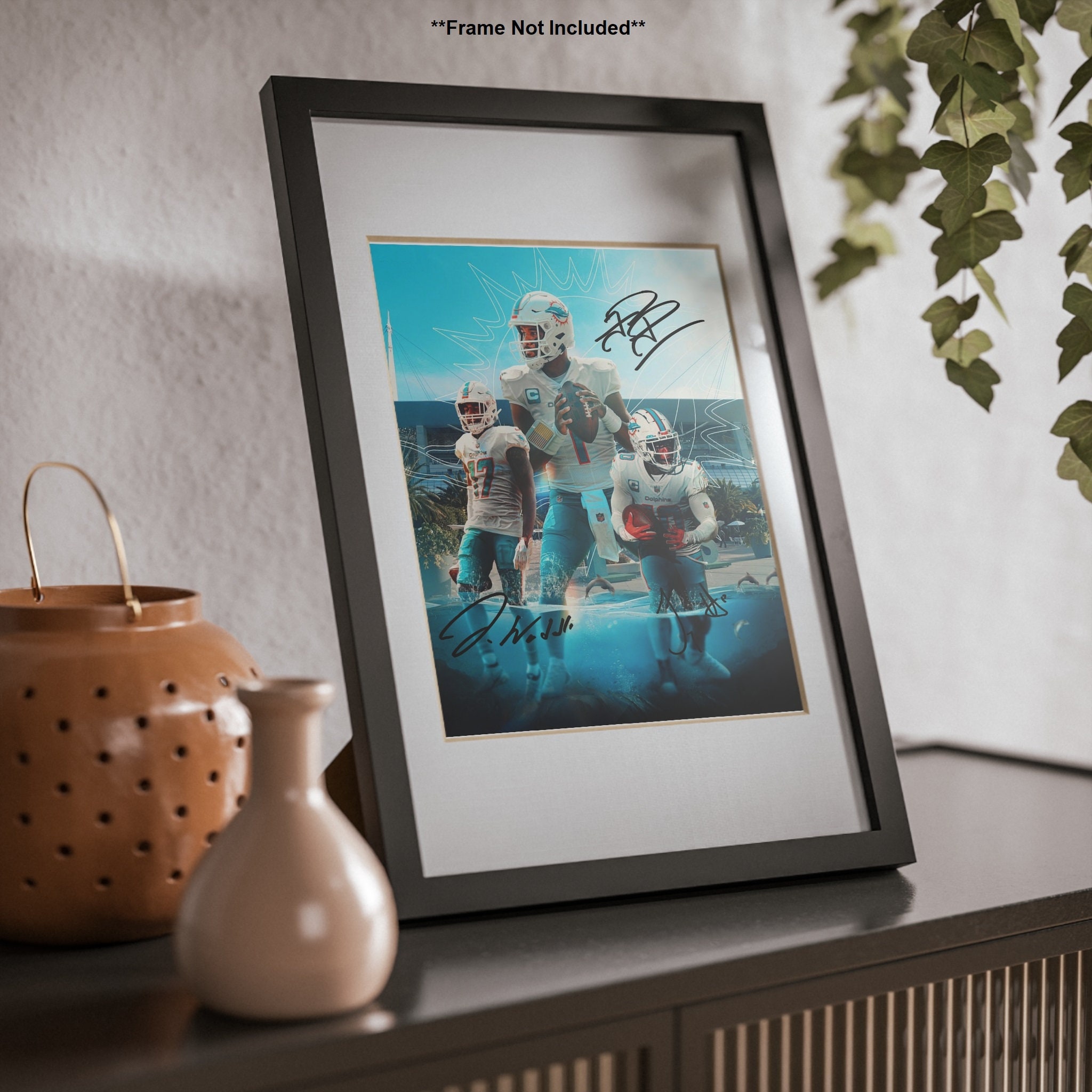 Tua Tagovailoa Jaylen Waddle Tyreek Hill Miami Dolphins Signed