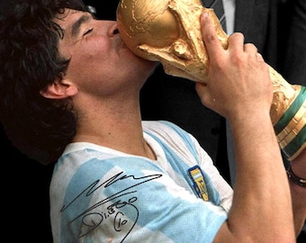 ディエゴ・マラドーナ直筆サイン入り写真 - アルゼンチン代表サッカー