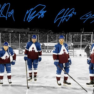 Nathan MacKinnon Cale Makar Mikko Rantanen Gabriel Landeskog Colorado Lawines Ondertekend Foto Autograph Print Poster Wall Art Home Decor