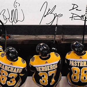 Patrice Bergeron Brad Marchand David Pastrnak Boston Bruins Signed Photo Autograph Print Poster Wall Art Home Decor