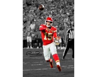 Patrick Mahomes Epic Throw Signed Digital Poster Wall Art Home Decor (Instant Digital Download)