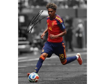 Lamine Yamal Signed Soccer Photo Autograph Print Poster Wall Art Home Decor
