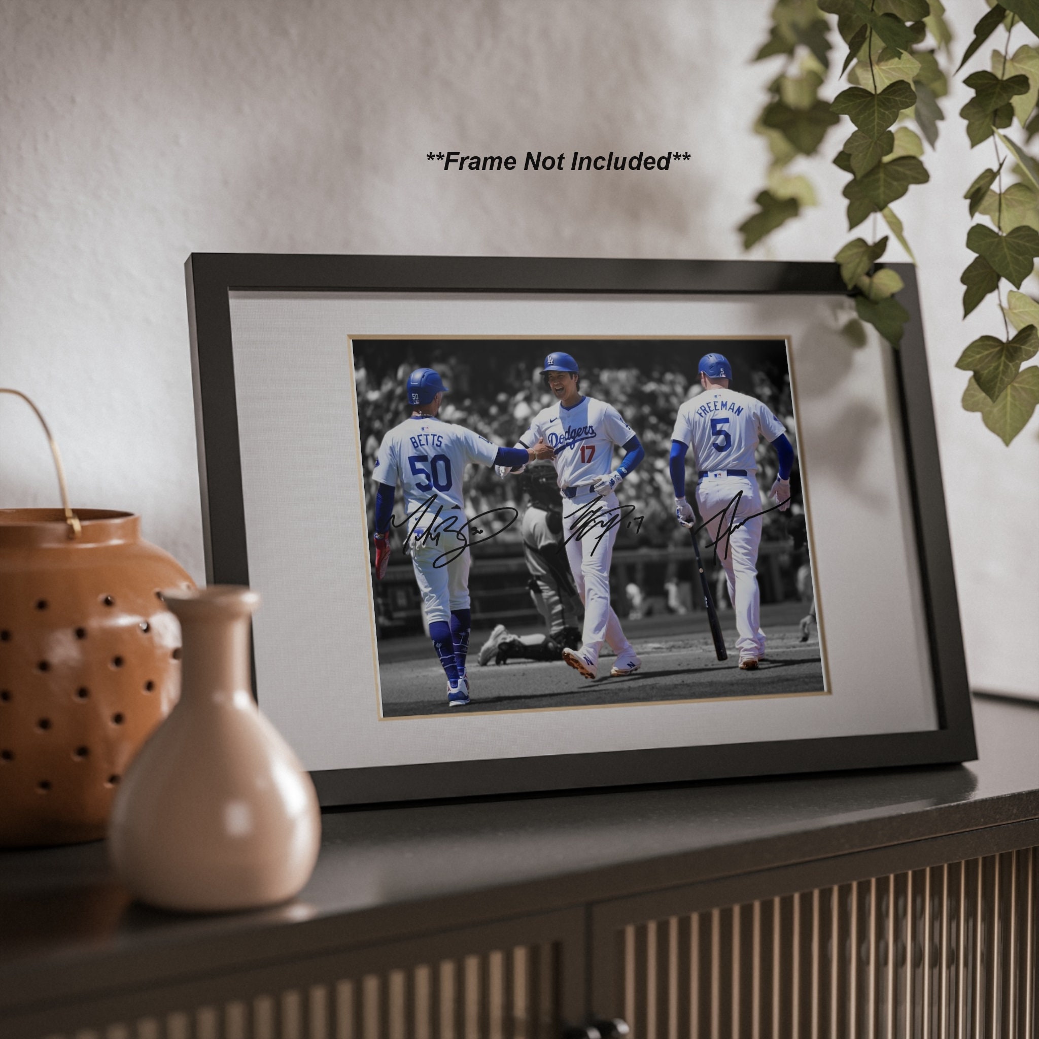 ムーキー・ベッツ、大谷翔平、フレディ・フリーマンの直筆サイン入り