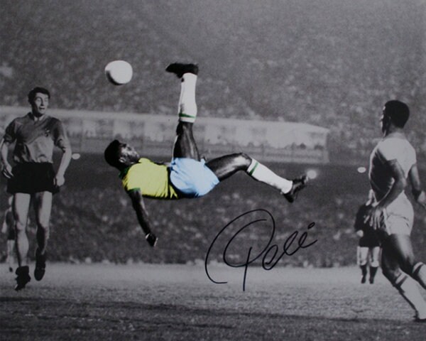 Pele Bicycle Kick Photo Print – World Renown Soccer Great, Iconic Picture