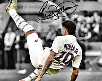 Un Joueur De Football Brésilien Jeune Homme Debout En Silhouette Studio 488220 49348