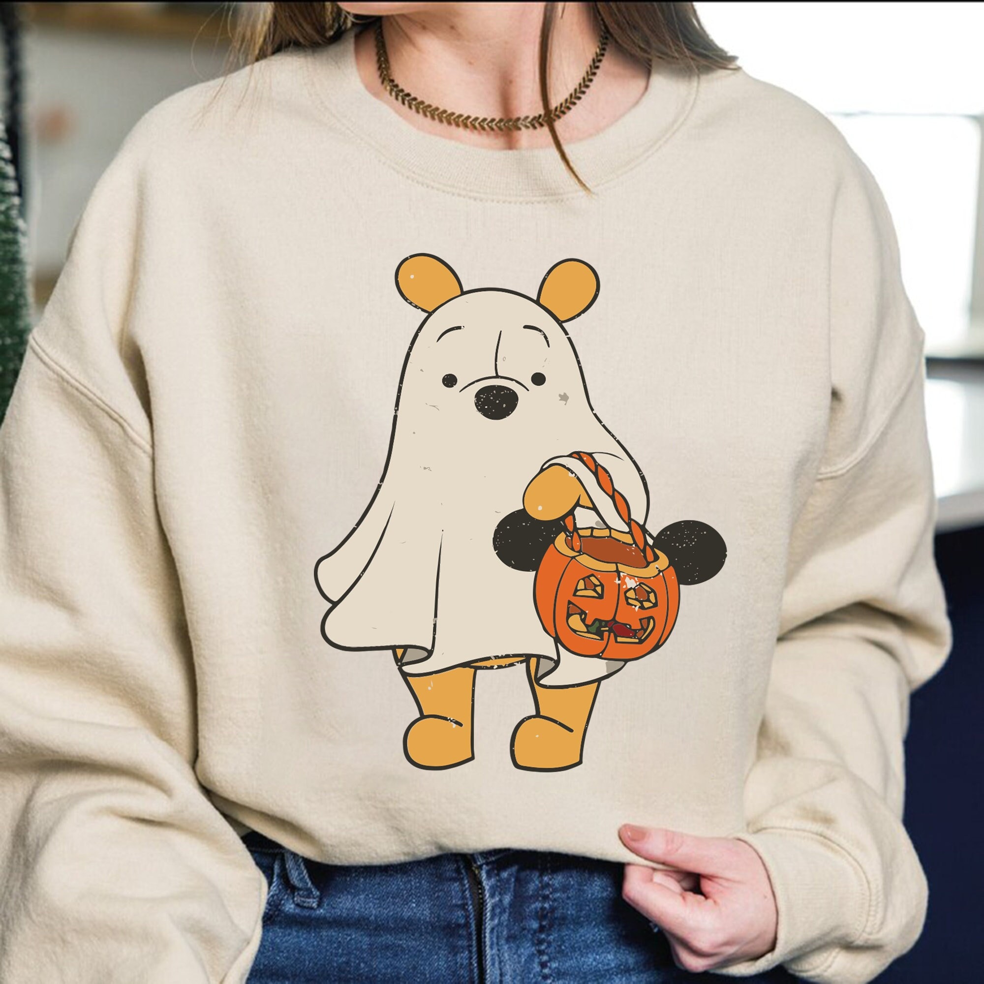 Winnie the pooh halloween sweatshirt hotsell