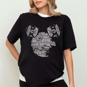 Star Wars Micky Ohren Todesstern Shirt, Galaxy&#39;s Edge T-Shirt, Star Wars Funs Shirt, Disneyland Mann T-Shirt, Star Wars Geschenk, WWW Trip Shirt
