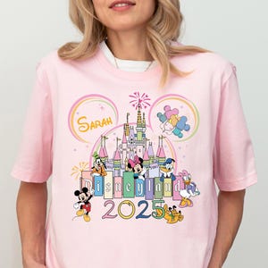 Koszulka Disneyland 2025 na zamówienie, koszulka Disney Vacation T-shirt, pasująca koszulka rodzinna Disney, koszulka Magical Castle, koszulka Disney Mickey And Friends