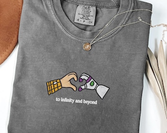 Haftowana koszulka „To Infinity and Beyond Comfort Colors®”, koszulka dla par z motywem wakacji w magicznym królestwie
