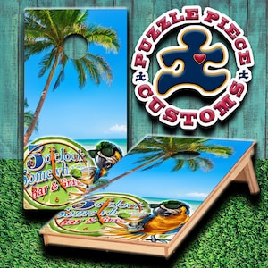Es ist fünf Uhr irgendwo Cornhole Wrap Set