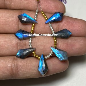 Sparkling Blue Fire Labradorite Bead Set Handcrafted - Gemstones in Kite Shape Stunning Blue Fire Polish 7-Piece Set