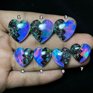 Hjärteldopal Cabochon, Aurora Kristall Doublet, Lab Ädelsten