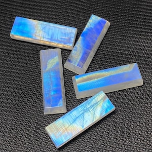 Blå eld regnbågsmånsten lös ädelsten: Rektangulär stegslipning, 7x21-10 x 30 mm