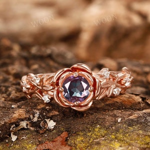 natural oval alexandrite engagement ring 10K gold unigue color changing statement ring flower June Birthstone ring anniversary gift for her