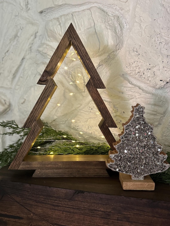 Spotlight christmas tree sale