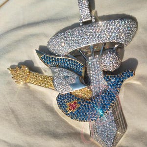 Colgante de oro blanco con cara de pájaro y moissanita de 27 quilates en plata 925 con logotipo de hoja helada, diseño de rapero, hip hop, para hombre