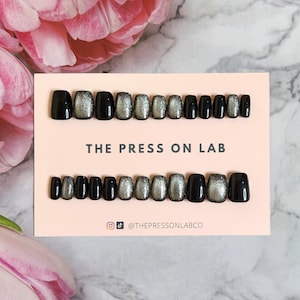Zwartzilveren Cat Eye Press On Nails: korte set nepnagels