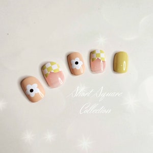 Green Checkerboard Flower Press On Nails: Short Square Spring Nails