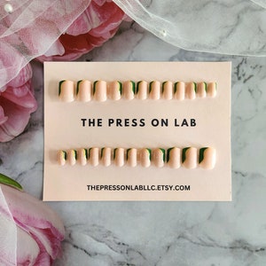 Green Gold Swirls Press On Nails: Short Square Fake Nails (24 pcs)