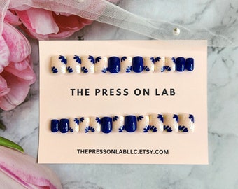 24 pcs Short Square Dark Blue Flower Press On Nails, Navy Floral Press On Nails, Summer Nails, Glue On Nail, Birthday Gift for her